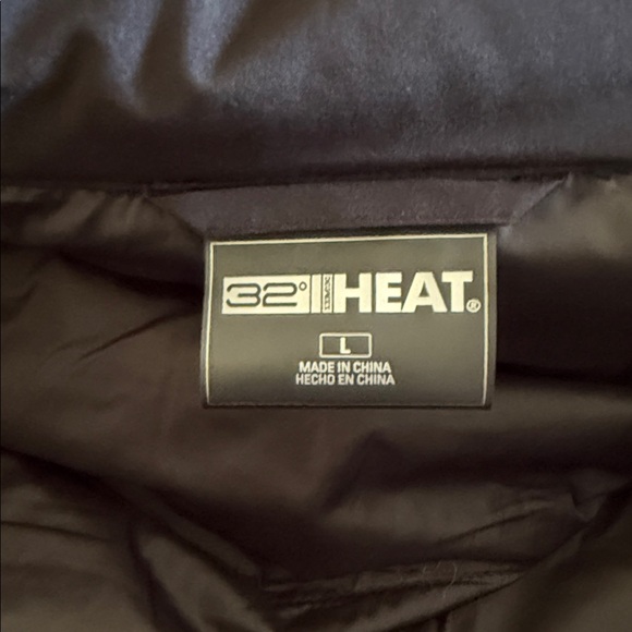 32 Degrees Women’s Black Puffer Jacket - Picture 2 of 8